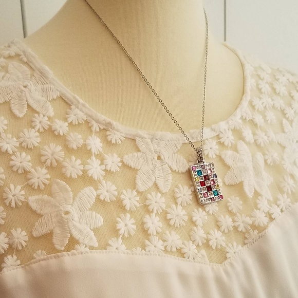 NWT Multicolor Rhinestone Necklace - Picture 3 of 3